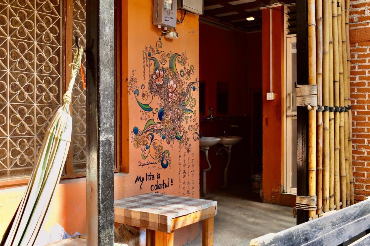 Happy Donkey Hostel Kathmandu Ngoại thất bức ảnh